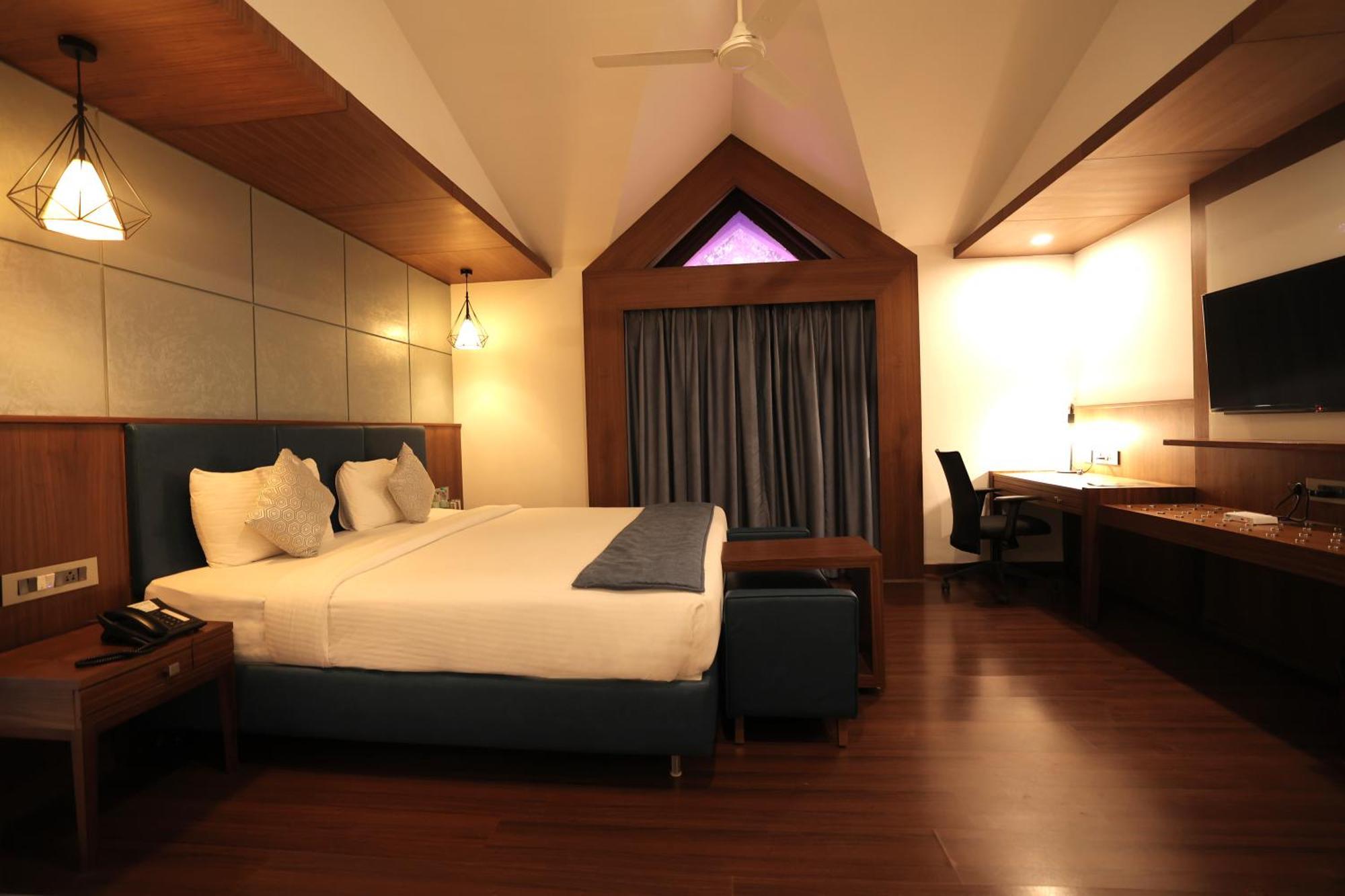 Poppys Vista Hotel Thirumurugan Poondi Exterior foto